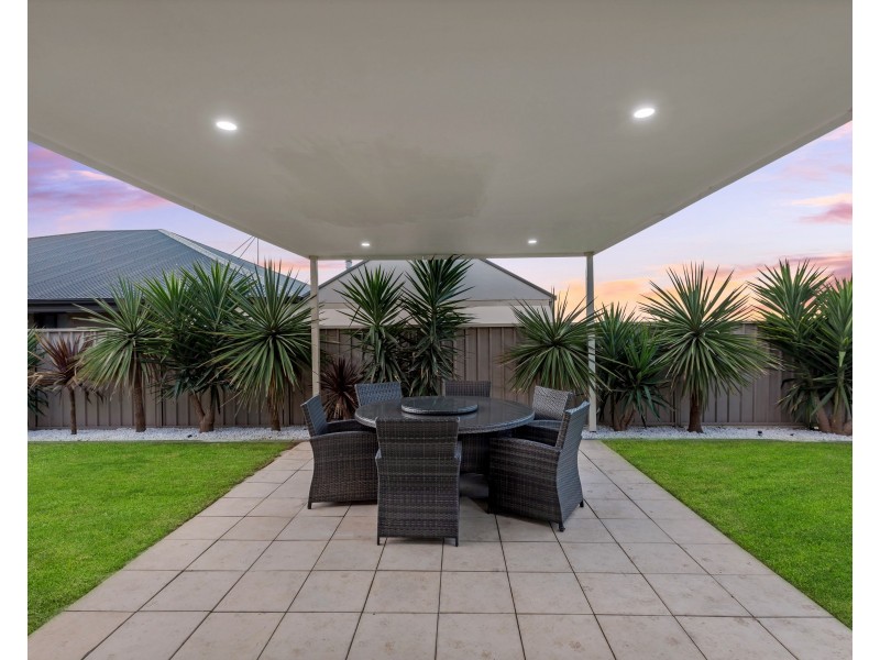 5 Fairlight Place, Seaford Rise SA 5169