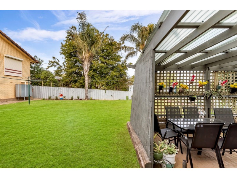 55 Ashton Rise, Huntfield Heights SA 5163 Magain Real Estate Happy Valley Sold