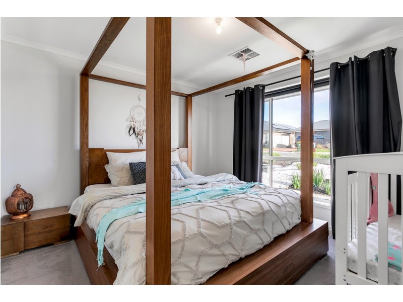 1 Observation Road, Seaford Heights SA 5169