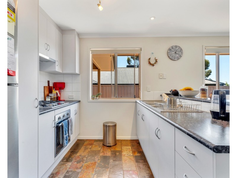 30 Berenwode Circuit, Morphett Vale SA 5162