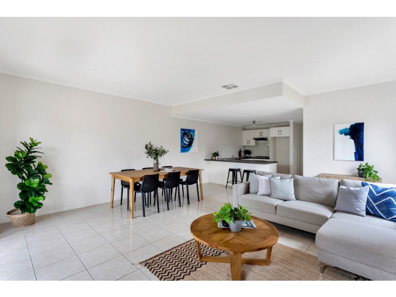 11B Raggatt Crescent, Mitchell Park SA 5043