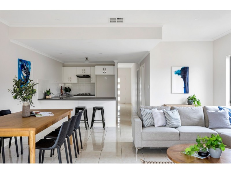 11B Raggatt Crescent, Mitchell Park SA 5043