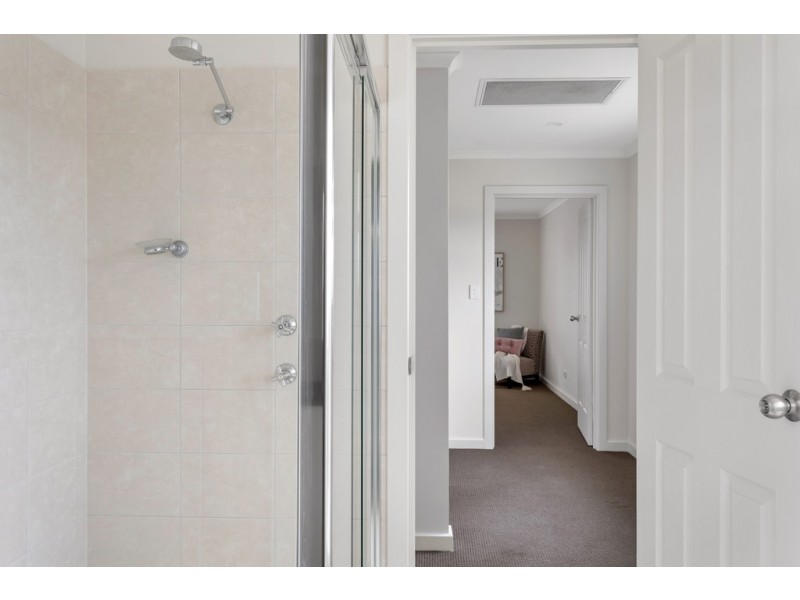 11B Raggatt Crescent, Mitchell Park SA 5043