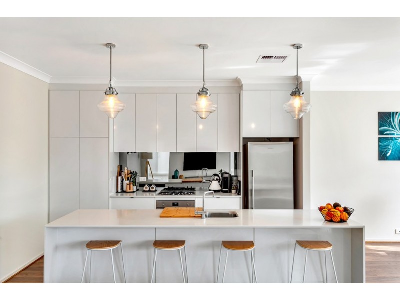 35 Sunrise Drive, Woodcroft SA 5162