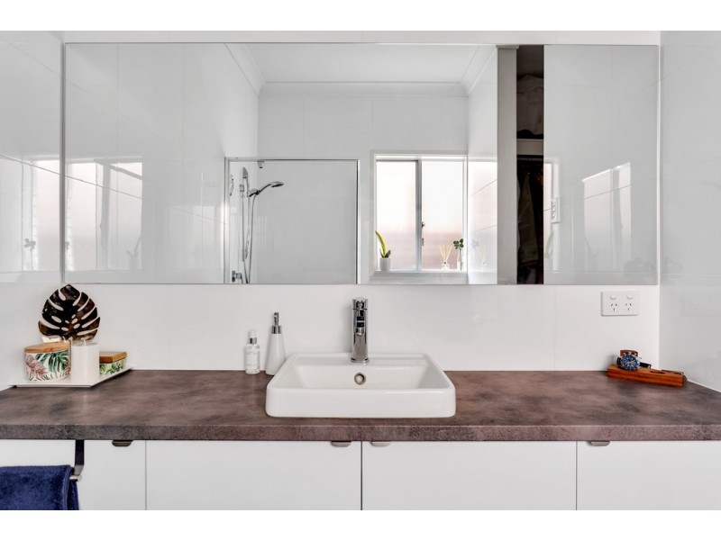 35 Sunrise Drive, Woodcroft SA 5162