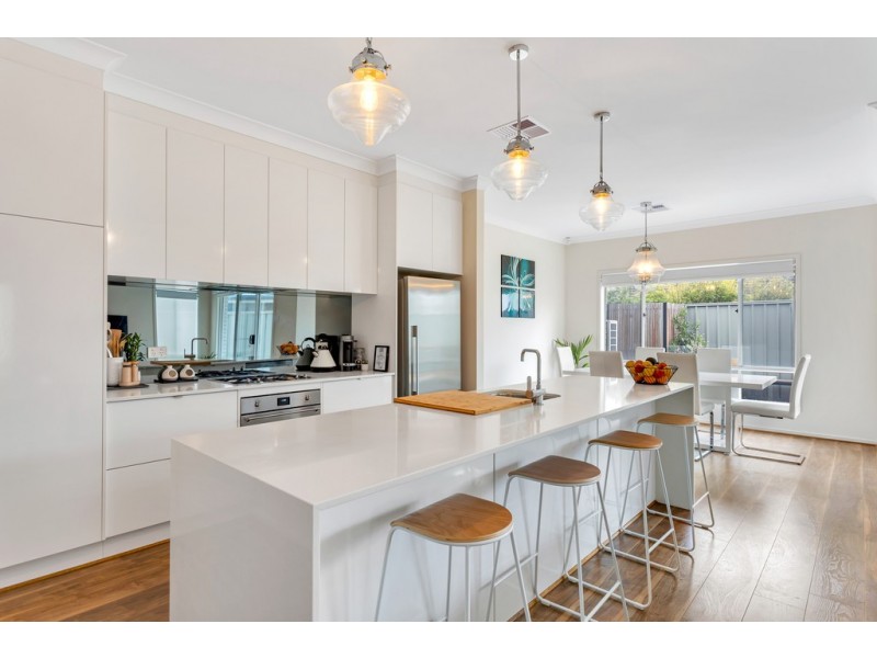 35 Sunrise Drive, Woodcroft SA 5162