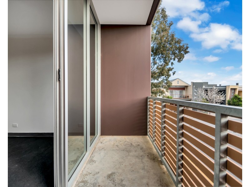 18/13 Yates Street, Mawson Lakes SA 5095