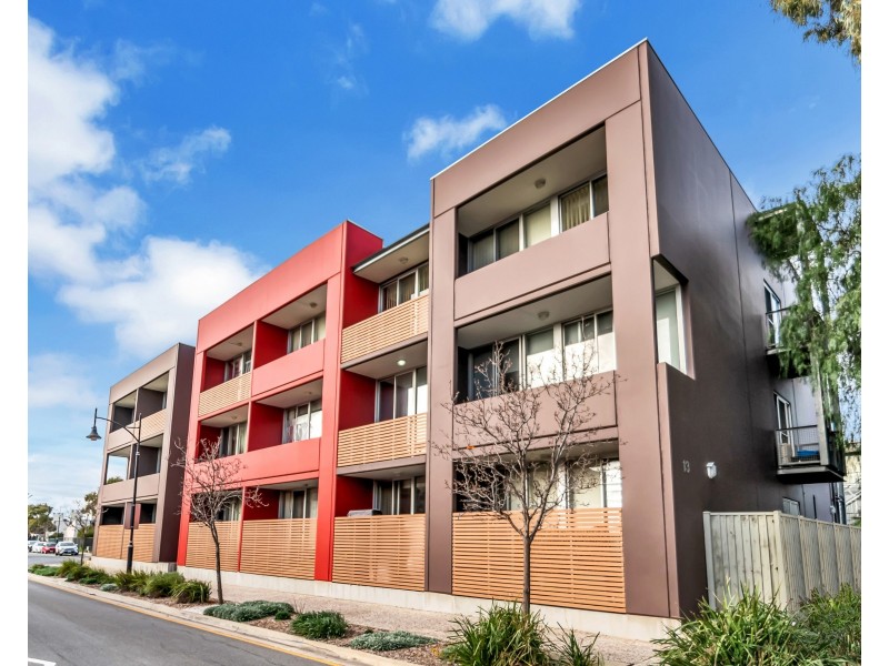 18/13 Yates Street, Mawson Lakes SA 5095