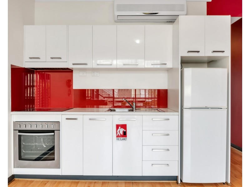 18/13 Yates Street, Mawson Lakes SA 5095