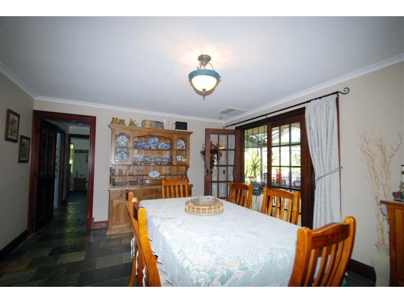 6 Hendrix Cres, Woodcroft SA 5162