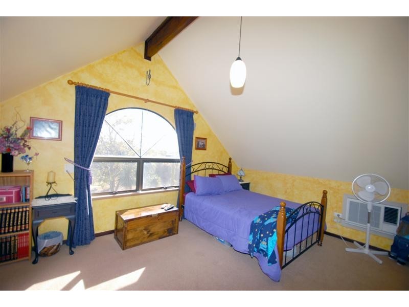 6 Hendrix Cres, Woodcroft SA 5162