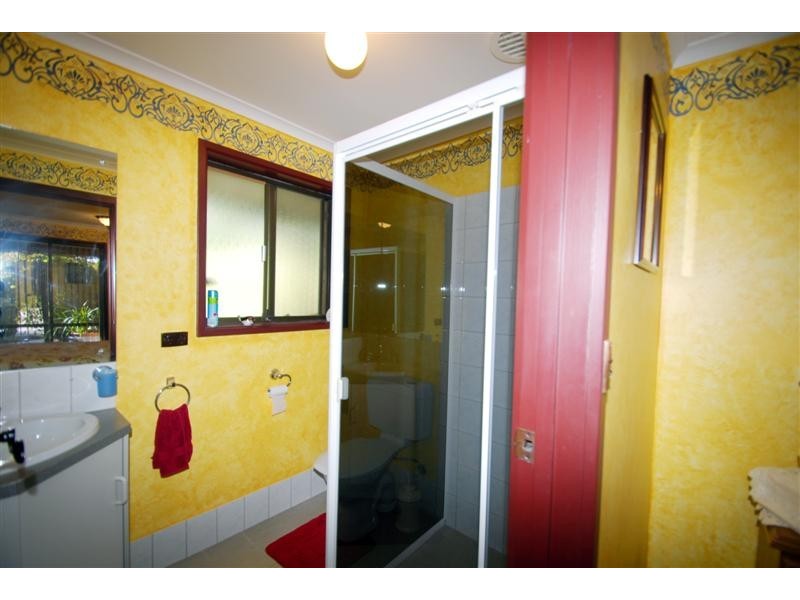 6 Hendrix Cres, Woodcroft SA 5162