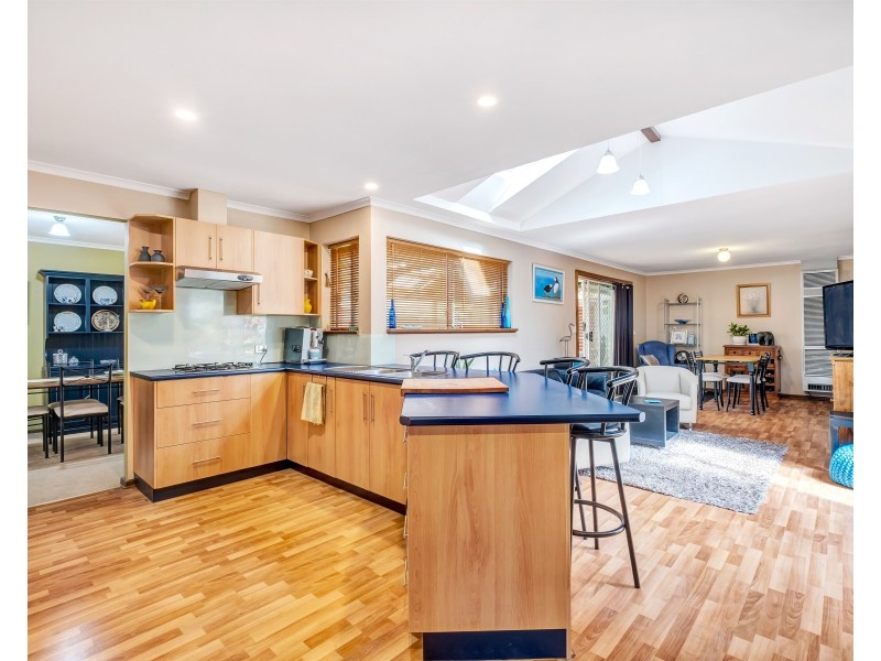 4 Windsor Court, Morphett Vale SA 5162