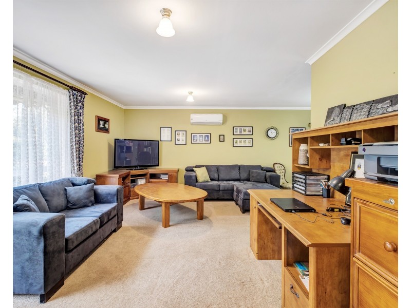 4 Windsor Court, Morphett Vale SA 5162