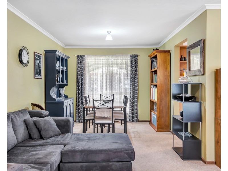 4 Windsor Court, Morphett Vale SA 5162