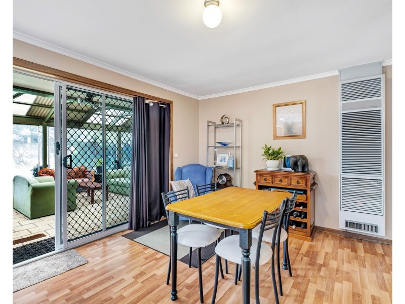 4 Windsor Court, Morphett Vale SA 5162
