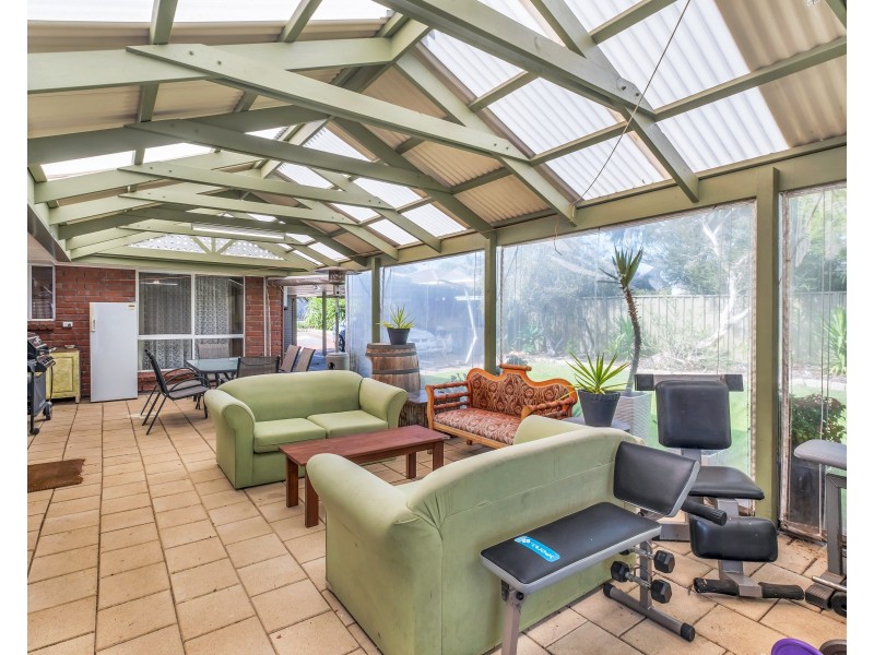 4 Windsor Court, Morphett Vale SA 5162