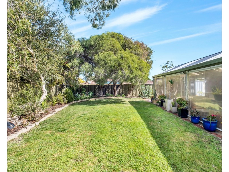 4 Windsor Court, Morphett Vale SA 5162
