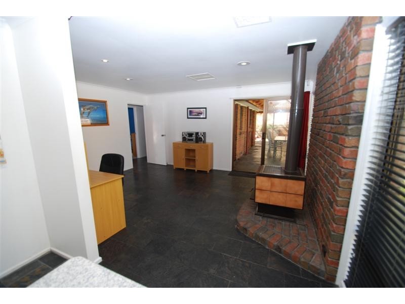 30 Glenloth Dr, Happy Valley SA 5159