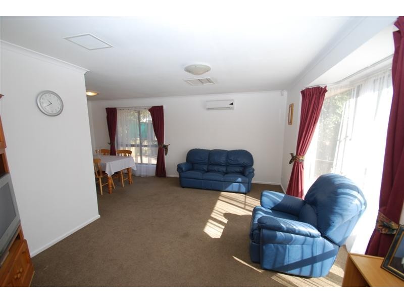 30 Glenloth Dr, Happy Valley SA 5159