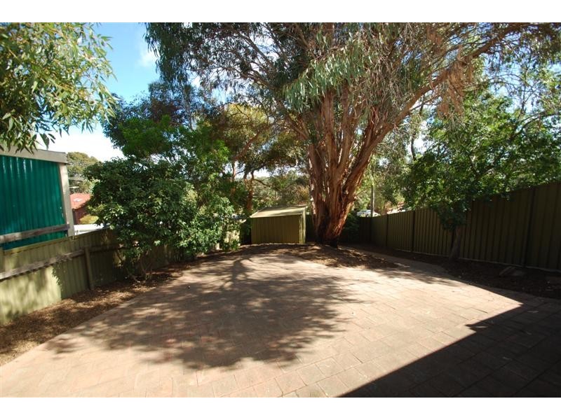 30 Glenloth Dr, Happy Valley SA 5159