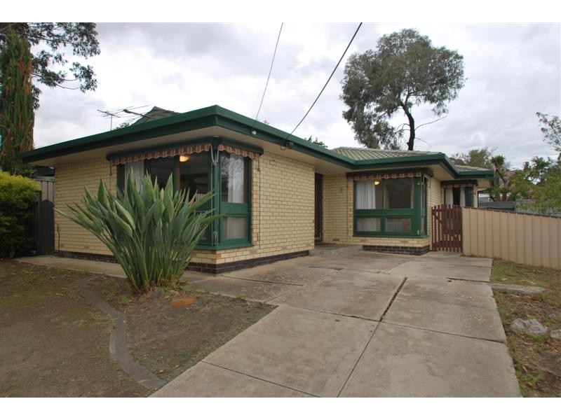 8 Mandalay Drive, Happy Valley SA 5159