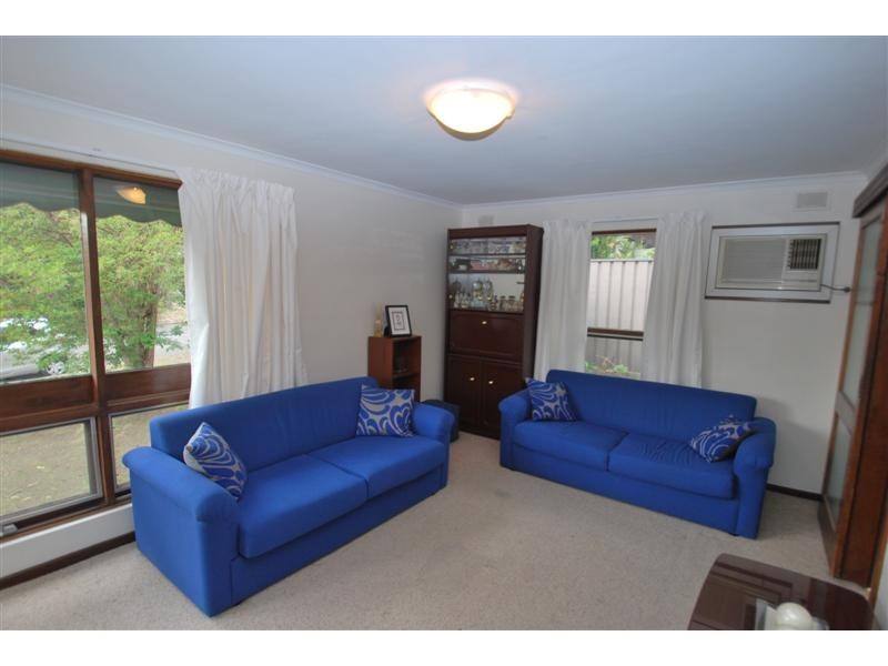 8 Mandalay Drive, Happy Valley SA 5159