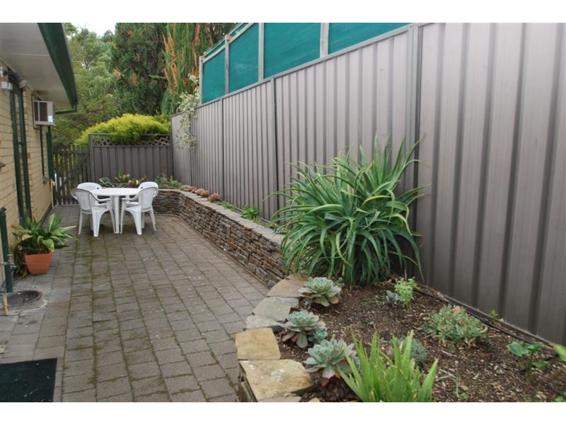8 Mandalay Drive, Happy Valley SA 5159