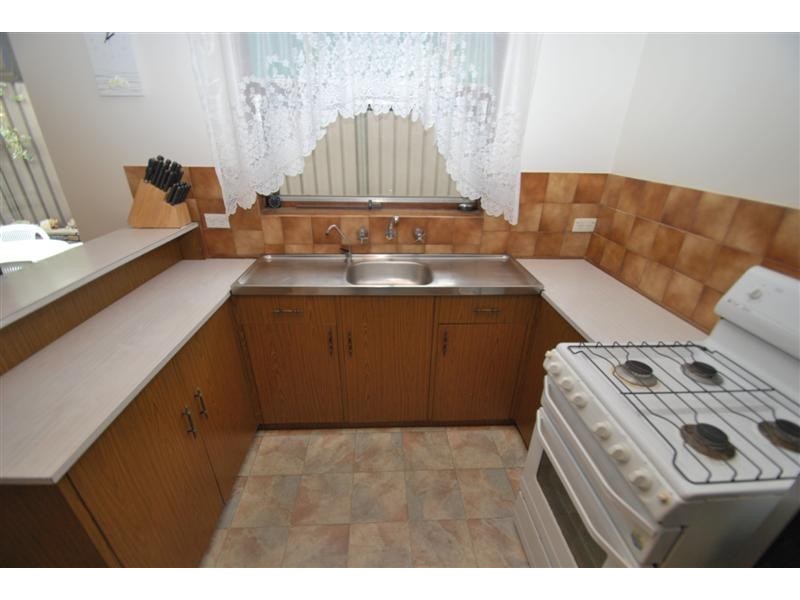 8 Mandalay Drive, Happy Valley SA 5159