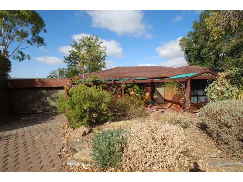 5 Adcock Ct, Happy Valley SA 5159
