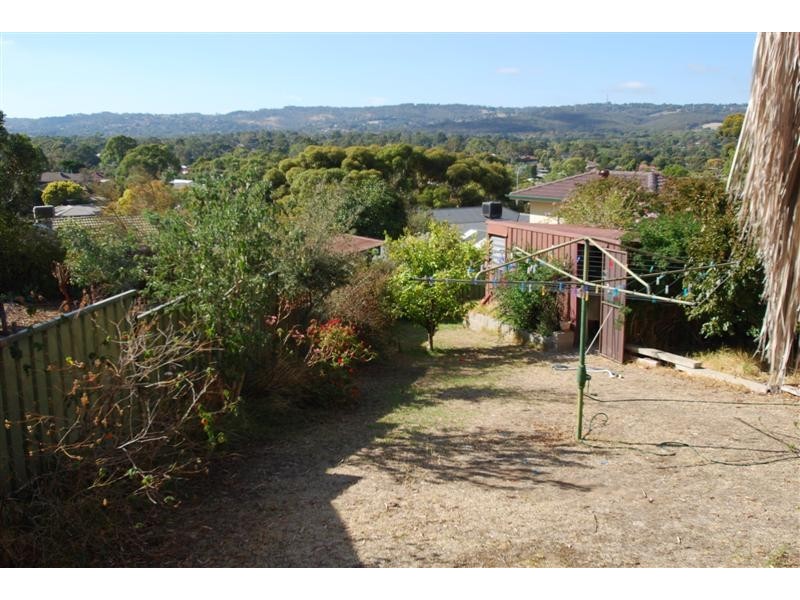 5 Adcock Ct, Happy Valley SA 5159