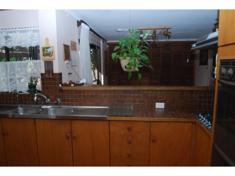 5 Adcock Ct, Happy Valley SA 5159