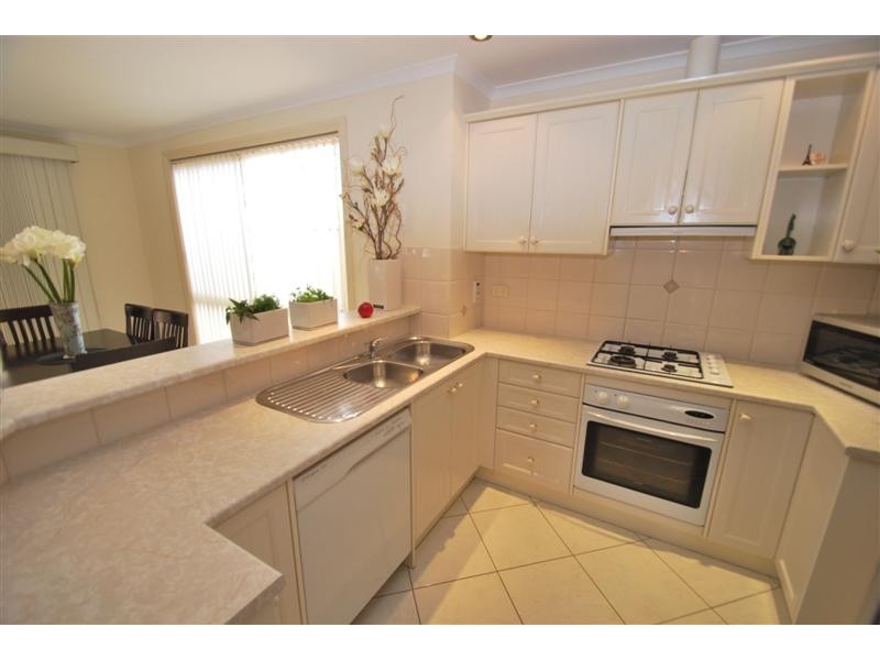 5 Benacre Cl, Happy Valley SA 5159