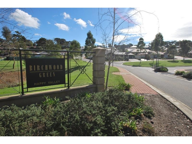 5 Benacre Cl, Happy Valley SA 5159
