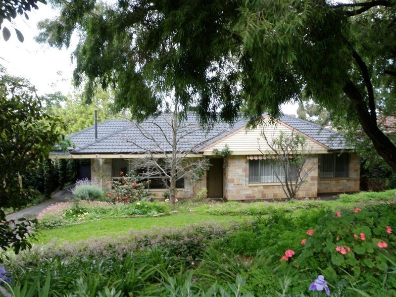 4 Jarrad Road, Happy Valley SA 5159