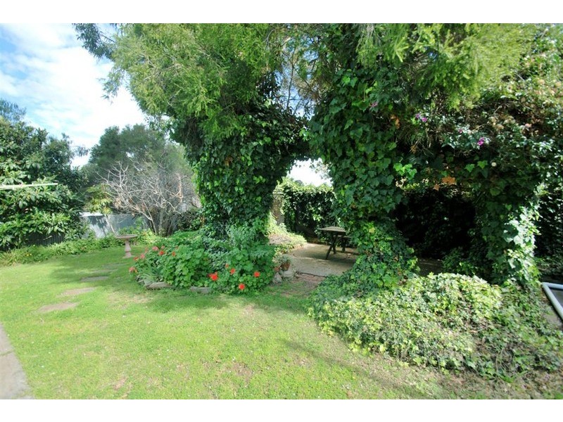 4 Jarrad Road, Happy Valley SA 5159