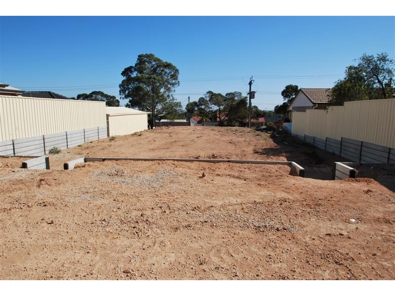 20 and 20a Amber Ave, Clearview SA 5085