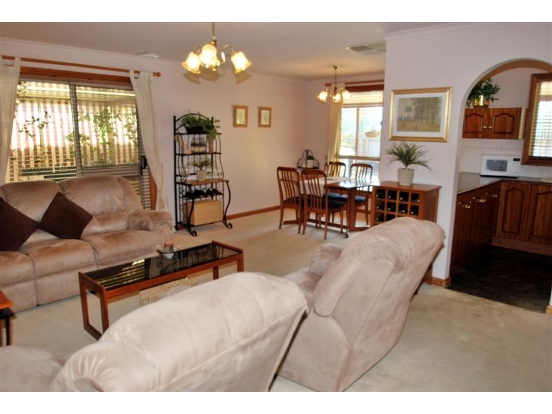 11 Martinique Drive, Seaford Rise SA 5169