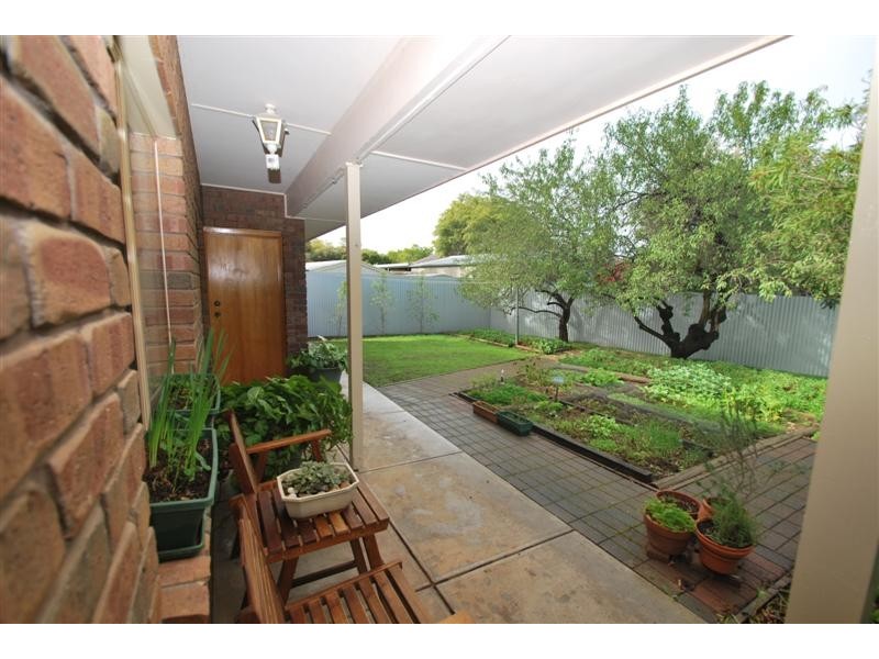 18 Attridge Road, Morphett Vale SA 5162