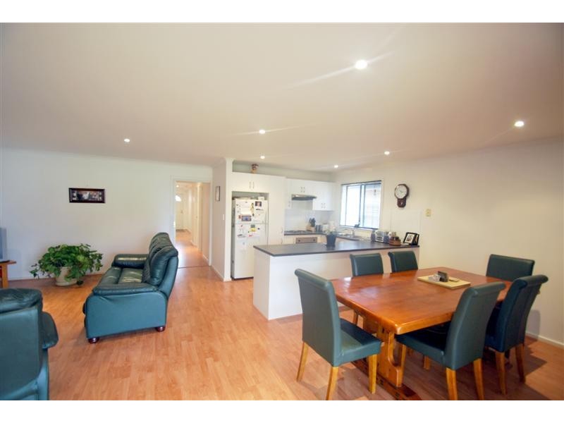 9a Spinnaker Ct, Aldinga Beach SA 5173