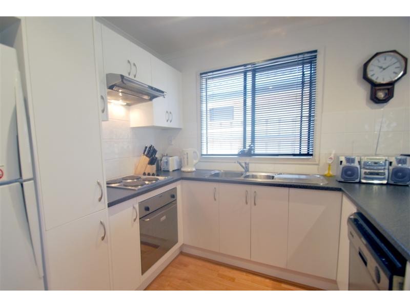 9a Spinnaker Ct, Aldinga Beach SA 5173