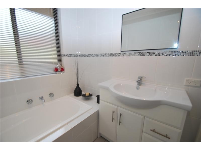 45 Glenloth Dr, Happy Valley SA 5159