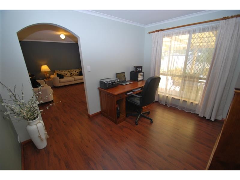 45 Glenloth Dr, Happy Valley SA 5159