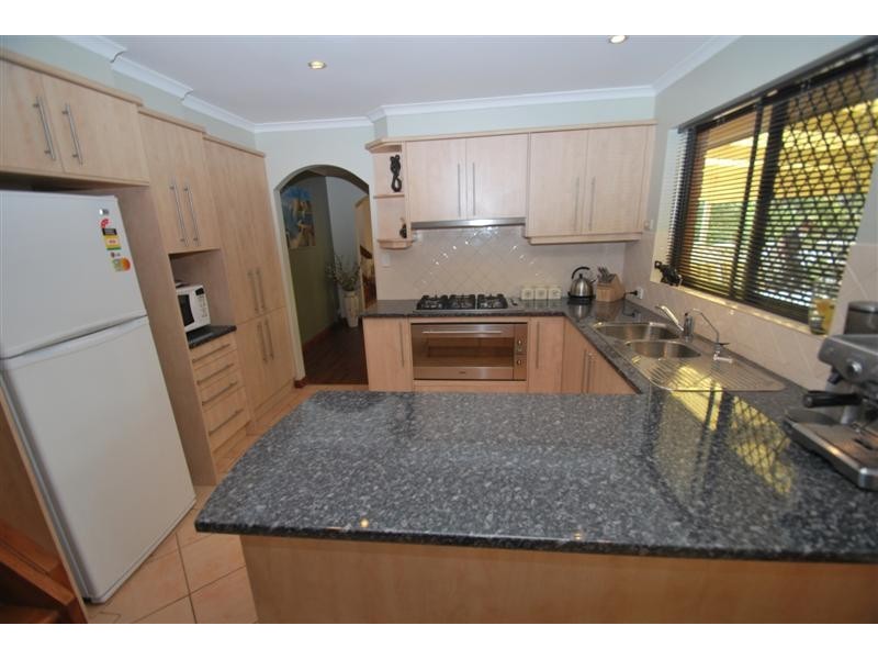 45 Glenloth Dr, Happy Valley SA 5159