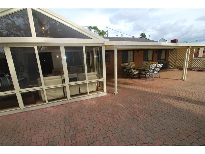 45 Glenloth Dr, Happy Valley SA 5159