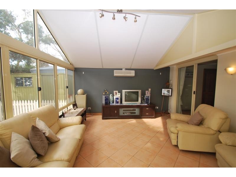 45 Glenloth Dr, Happy Valley SA 5159