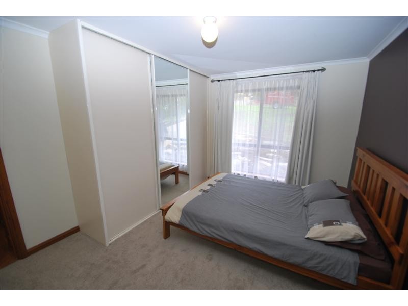 45 Glenloth Dr, Happy Valley SA 5159