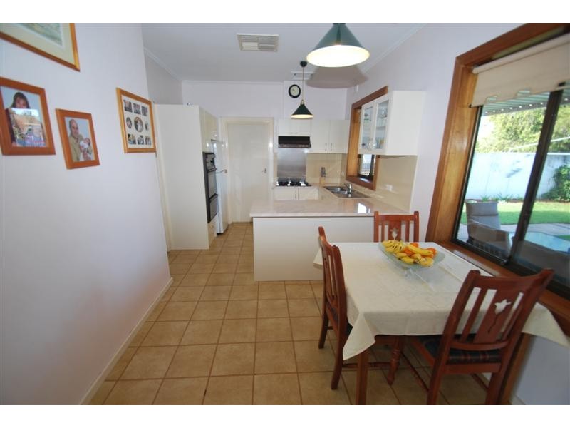 46 Scottish Ave, Clovelly Park SA 5042