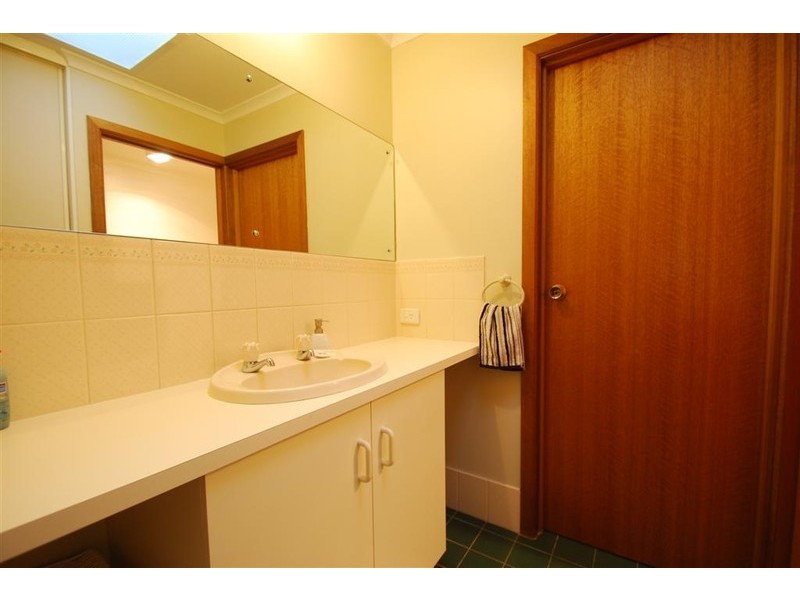 39 Estate Dr, Flagstaff Hill SA 5159