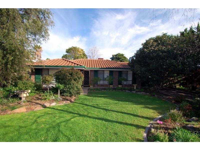 6 Wild Ave, Reynella East SA 5161